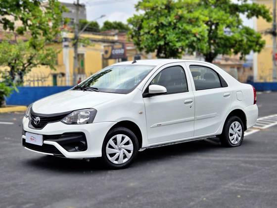TOYOTA ETIOS 1.5 X PLUS SEDAN 16V FLEX 4P MANUAL